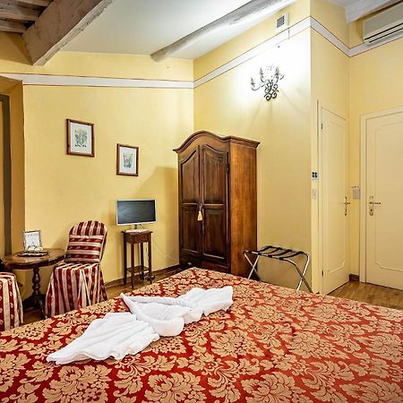 Отель Antica Dimora Patrizia Монтекарло Экстерьер фото